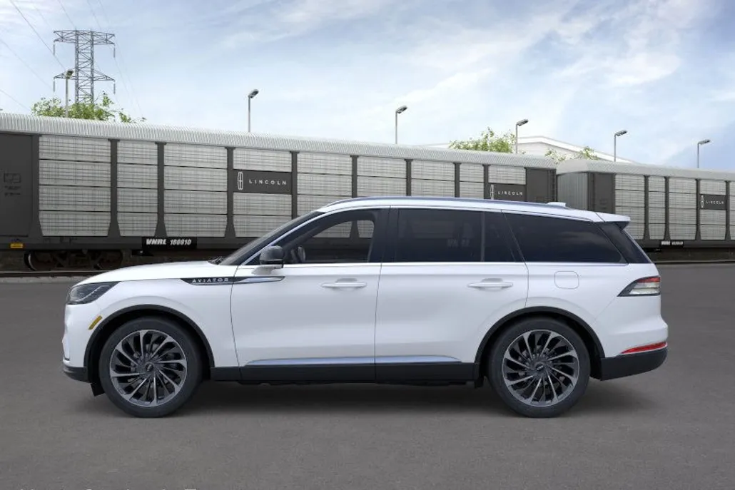2025 Lincoln Aviator Reserve photo 1