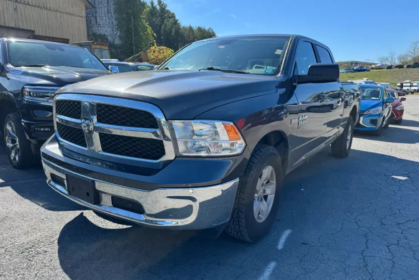 2019 Ram 1500 Classic SLT photo 1
