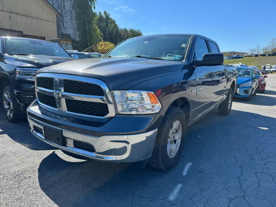 2019 Ram 1500 Classic SLT photo 1