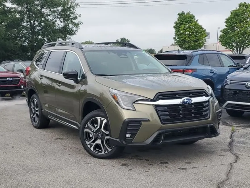 2025 Subaru Ascent Limited photo 1