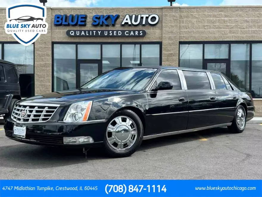 2011 Cadillac DTS photo 1