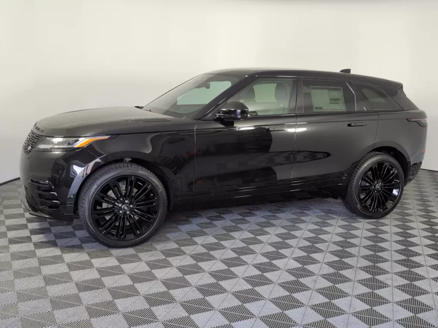 2026 Land Rover Range Rover Velar SE photo 1