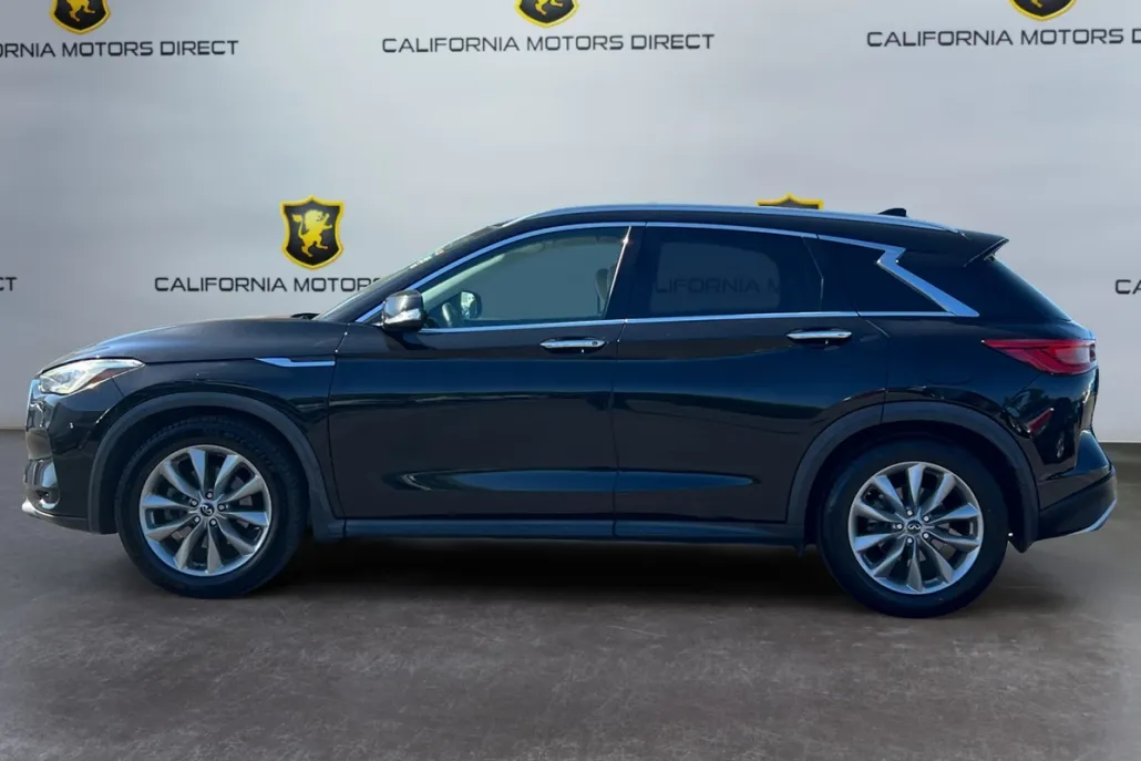 2019 Infiniti QX50 Essential photo 1