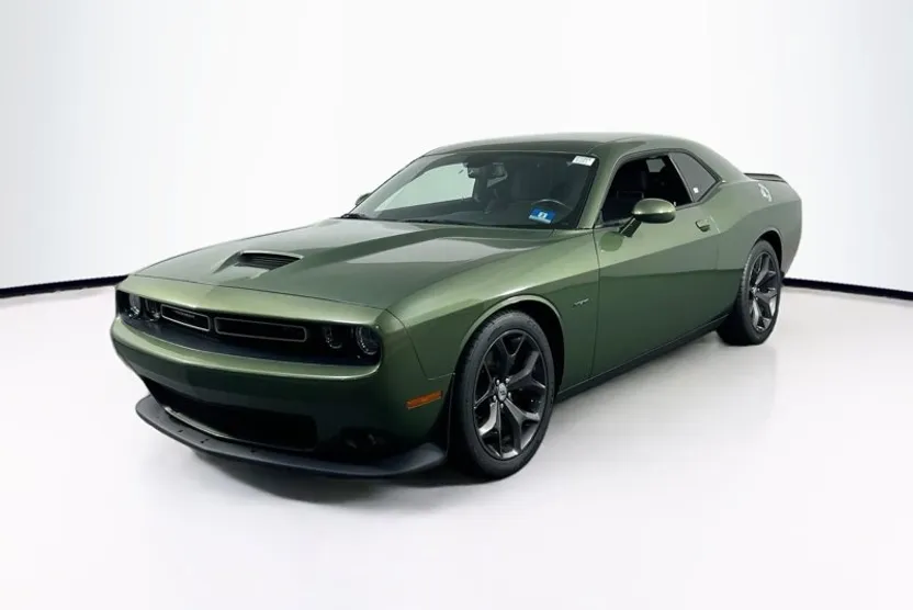 2019 Dodge Challenger R/T photo 1