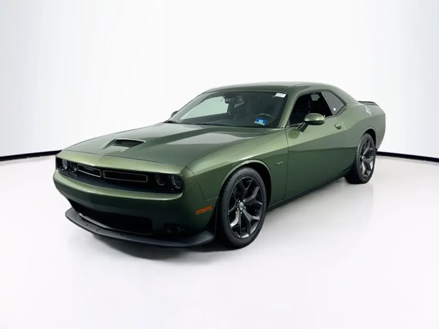 2019 Dodge Challenger R/T photo 1