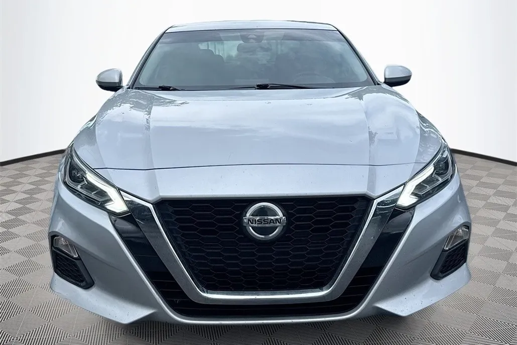 2021 Nissan Altima 2.5 SV photo 1