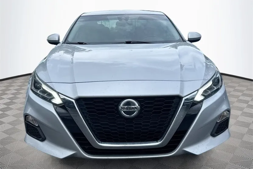 2021 Nissan Altima 2.5 SV photo 1