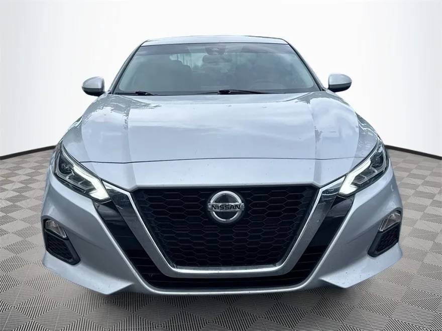 2021 Nissan Altima 2.5 SV photo 1