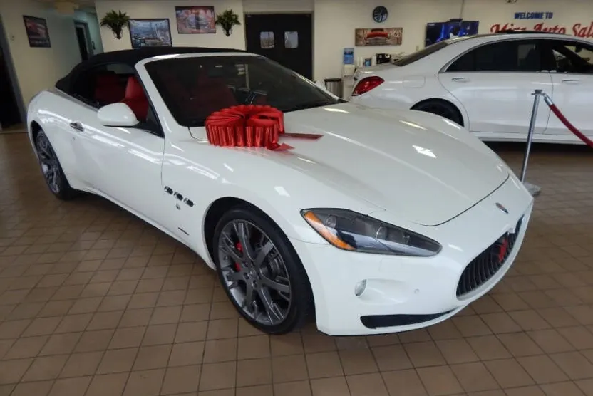 2011 Maserati Granturismo photo 1