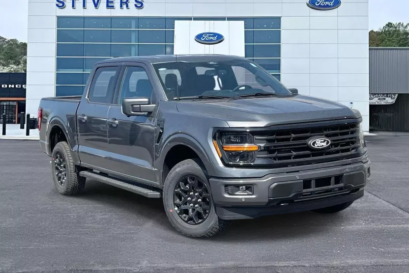 2025 Ford F-150 XLT photo 1