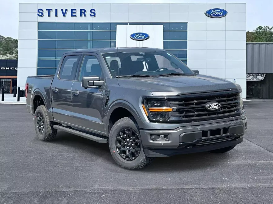 2025 Ford F-150 XLT photo 1