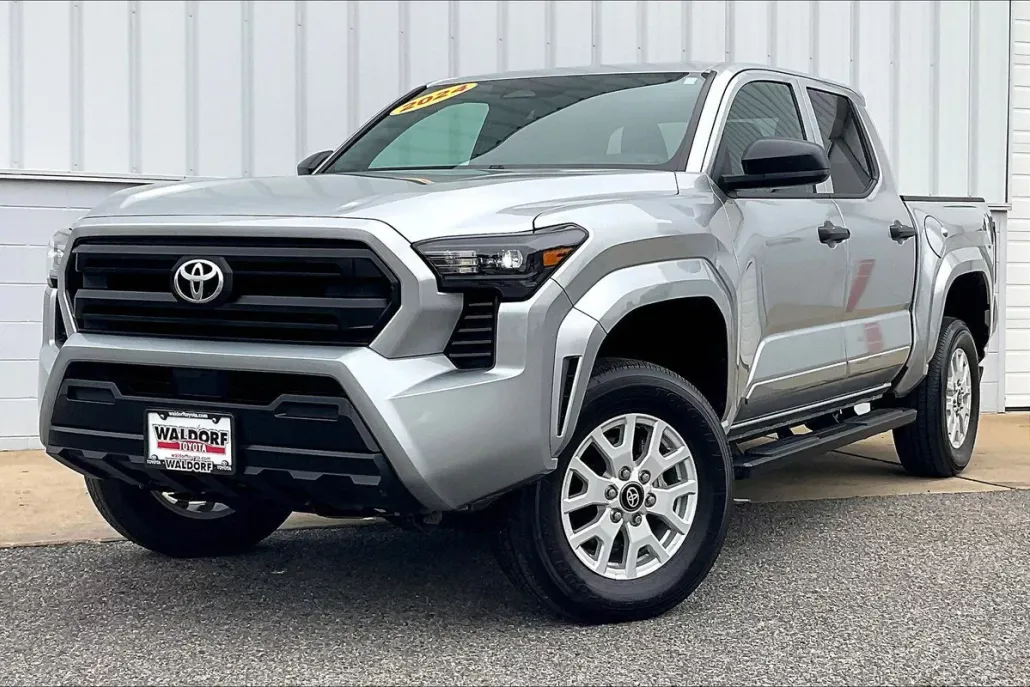 2024 Toyota Tacoma 4x4 SR photo 1