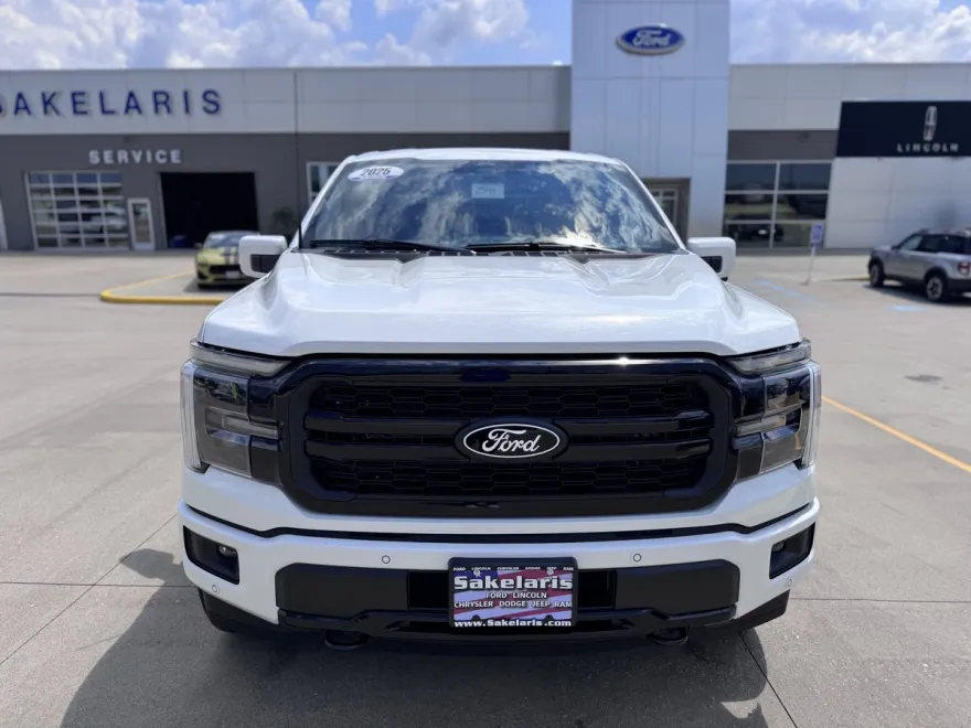 2025 Ford F-150 Lariat photo 1