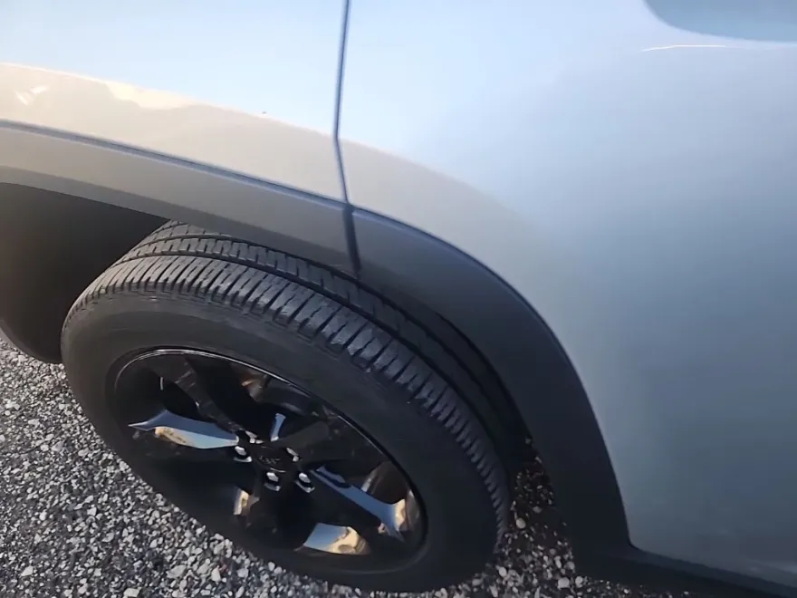2023 Jeep Grand Cherokee Altitude photo 1