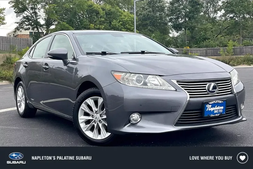 2013 Lexus ES 300h photo 1