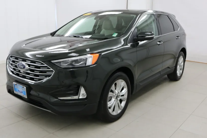 2024 Ford Edge Titanium photo 1