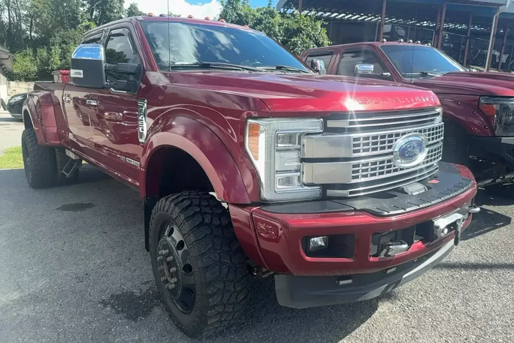 2017 Ford F-450 Platinum photo 1