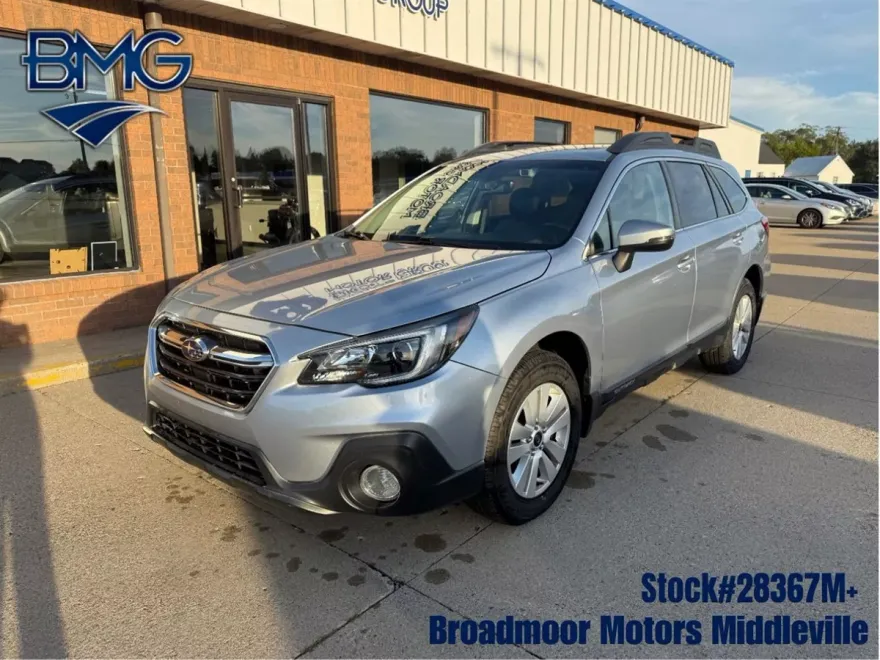 2018 Subaru Outback 2.5i Premium photo 1