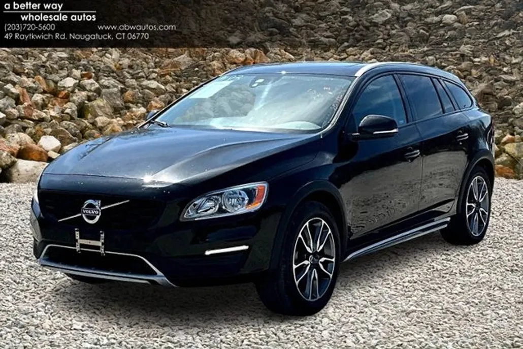 2018 Volvo V60 Cross Country T5 Premier photo 1