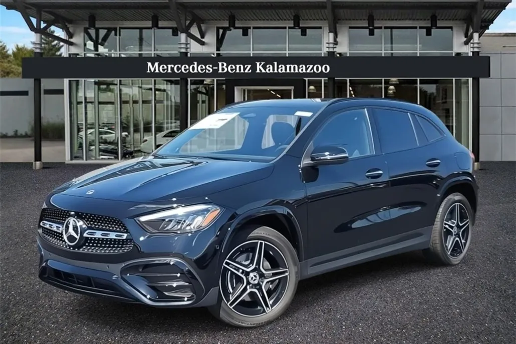 2024 Mercedes Benz GLA 250 4MATIC photo 1