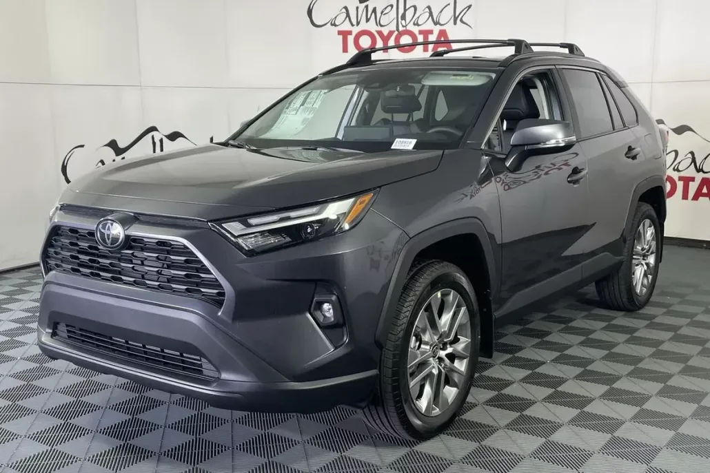 2025 Toyota RAV4 XLE Premium photo 1