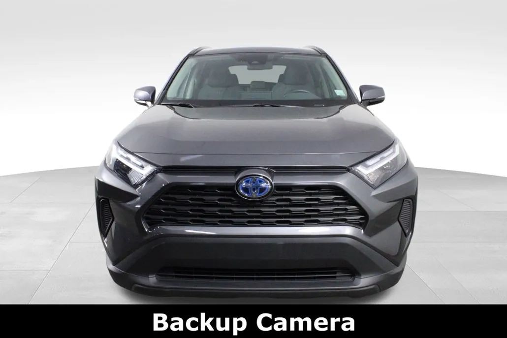 2024 Toyota RAV4 Hybrid XLE photo 1