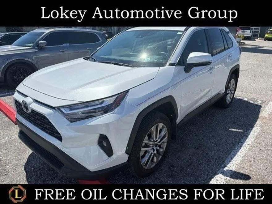 2024 Toyota RAV4 XLE Premium photo 1