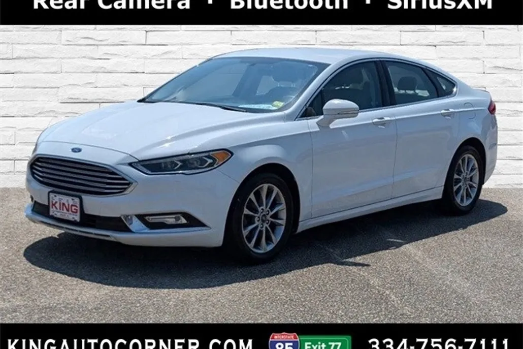 2017 Ford Fusion SE photo 1