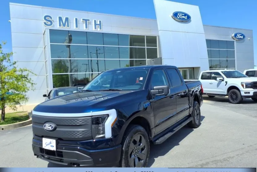 2025 Ford F-150 Lightning photo 1