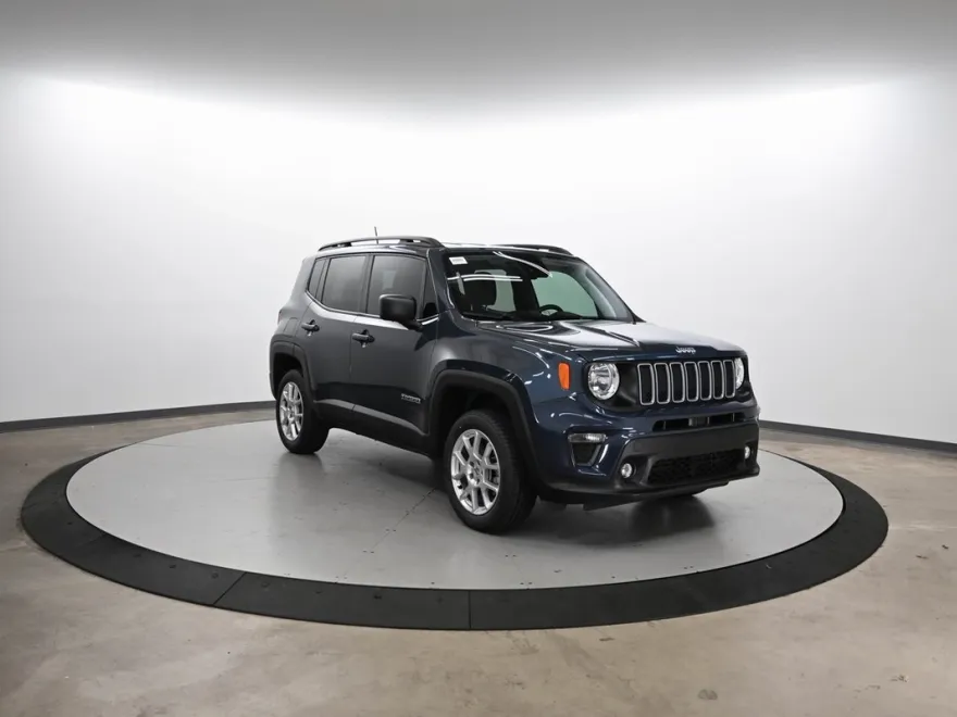 2022 Jeep Renegade Latitude photo 1