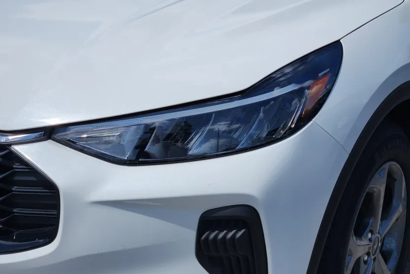 2025 Ford Escape ST-Line photo 1