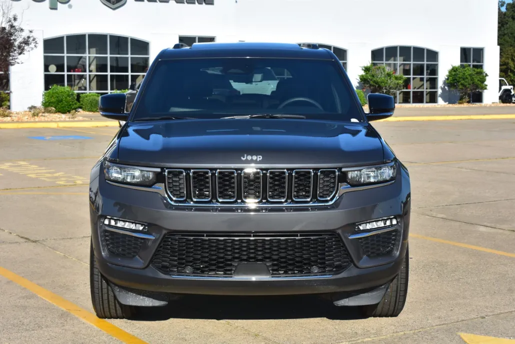 2024 Jeep Grand Cherokee Limited photo 1