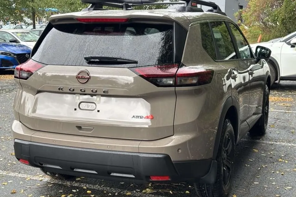 2026 Nissan Rogue SV photo 1