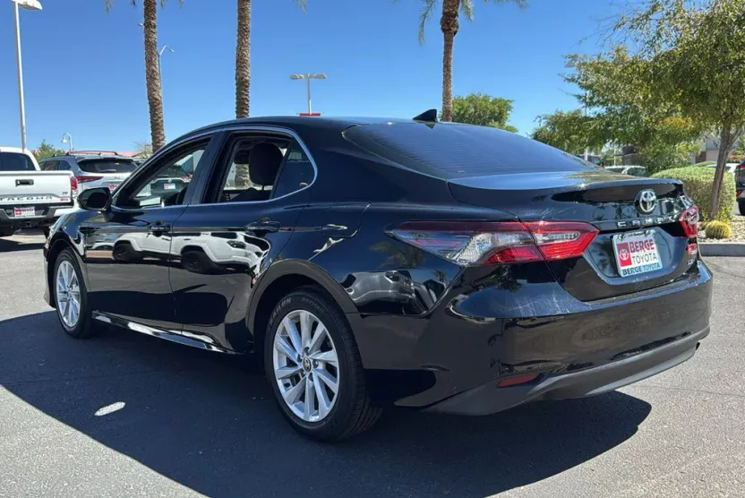 2024 Toyota Camry LE photo 1