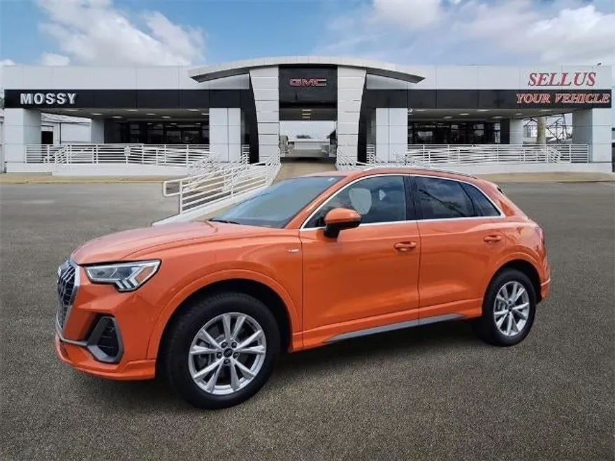 2025 Audi Q3 S line Premium photo 1