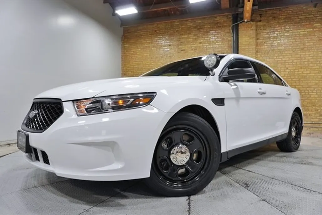 2019 Ford Taurus photo 1