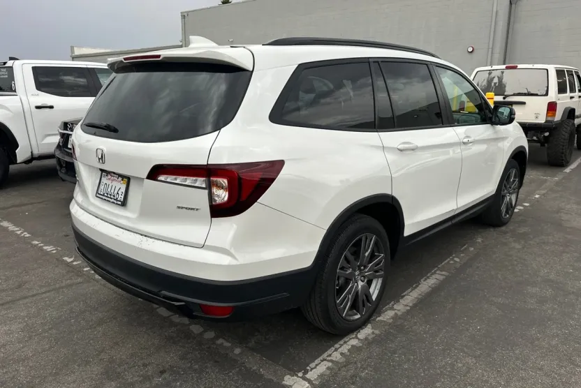 2022 Honda Pilot Sport photo 1