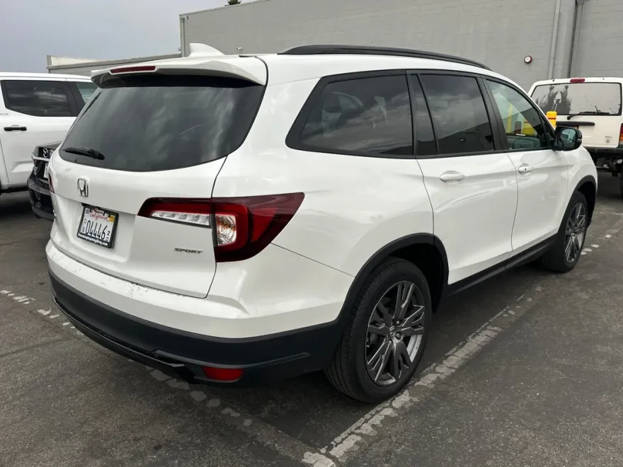 2022 Honda Pilot Sport photo 1