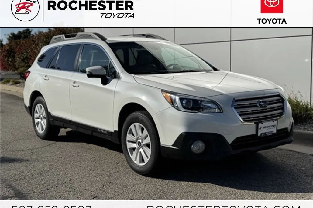 2017 Subaru Outback 2.5i Premium photo 1