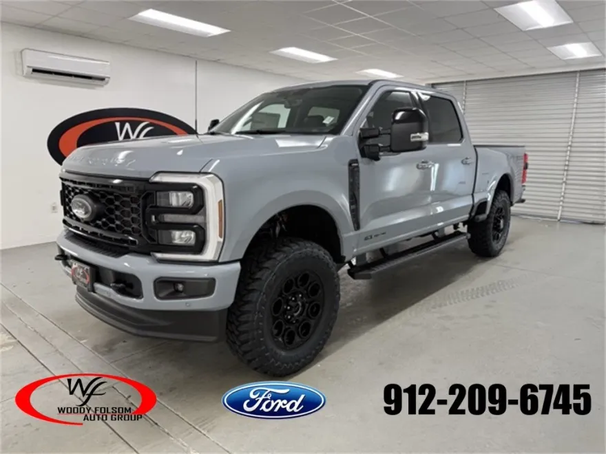 2025 Ford F-250 Lariat photo 1