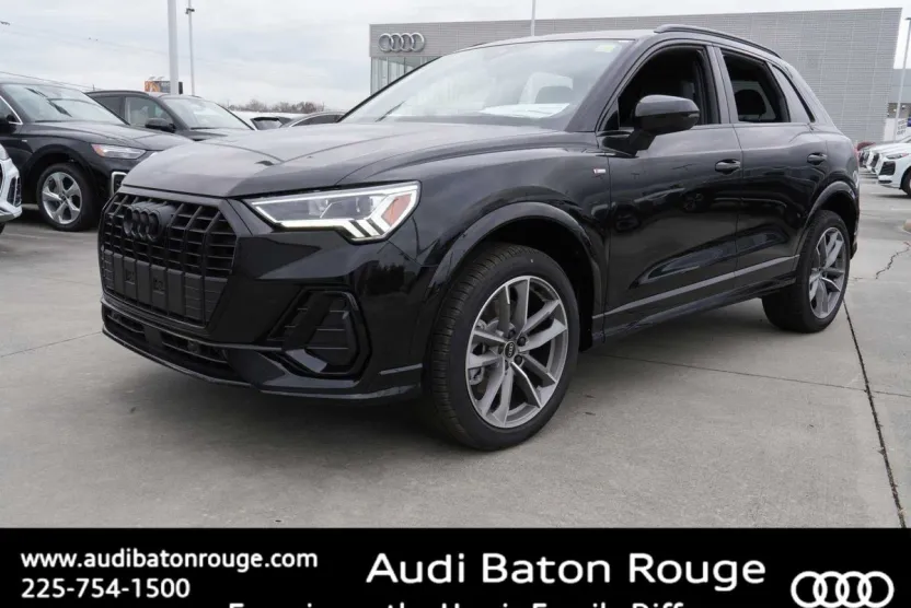 2025 Audi Q3 45 TFSI S line Premium photo 1
