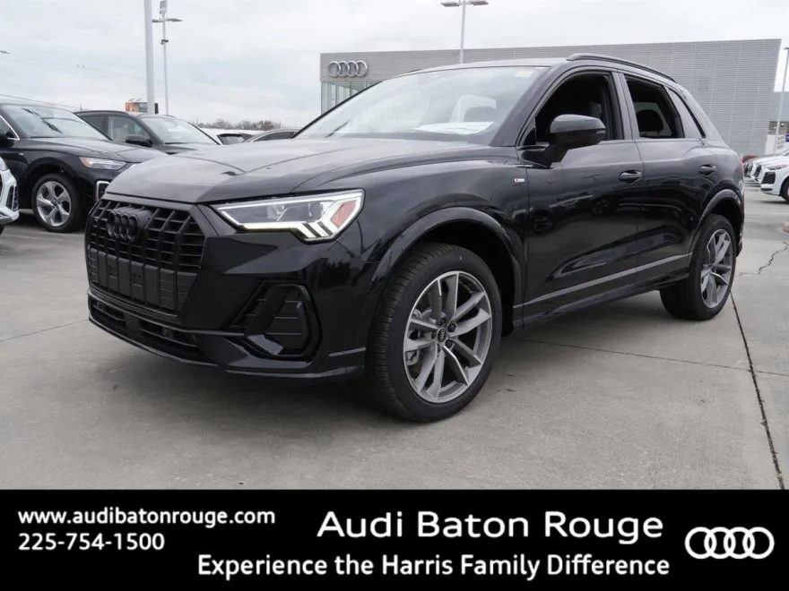 2025 Audi Q3 45 TFSI S line Premium photo 1