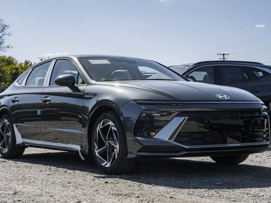2026 Hyundai Sonata SEL Sport photo 1
