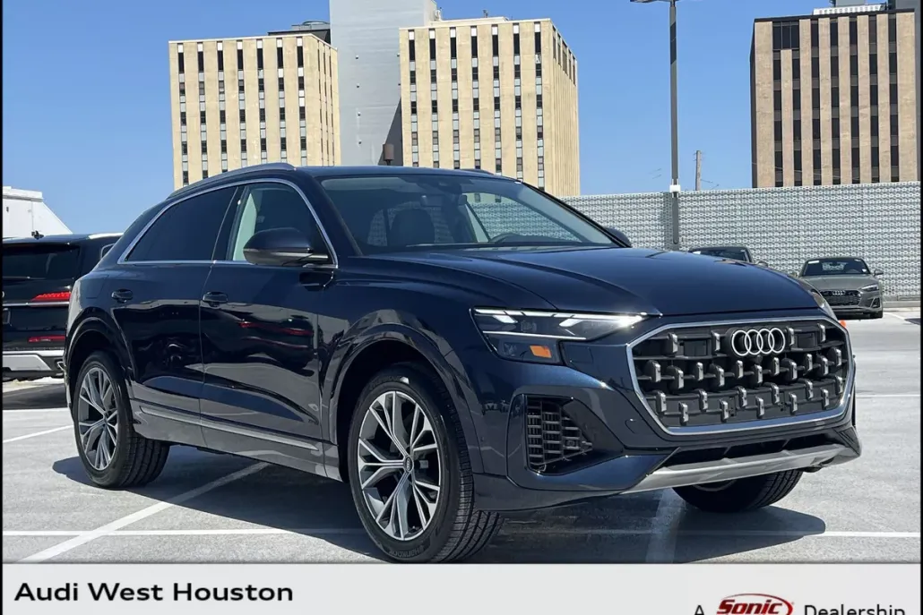2025 Audi Q8 55 Premium photo 1