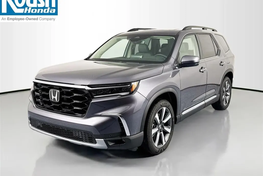 2025 Honda Pilot Touring photo 1
