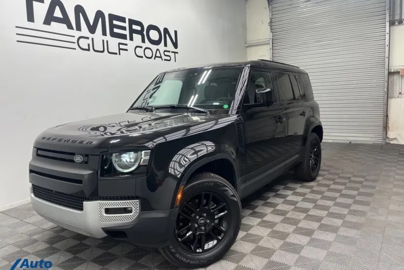 2025 Land Rover Defender 110 S photo 1