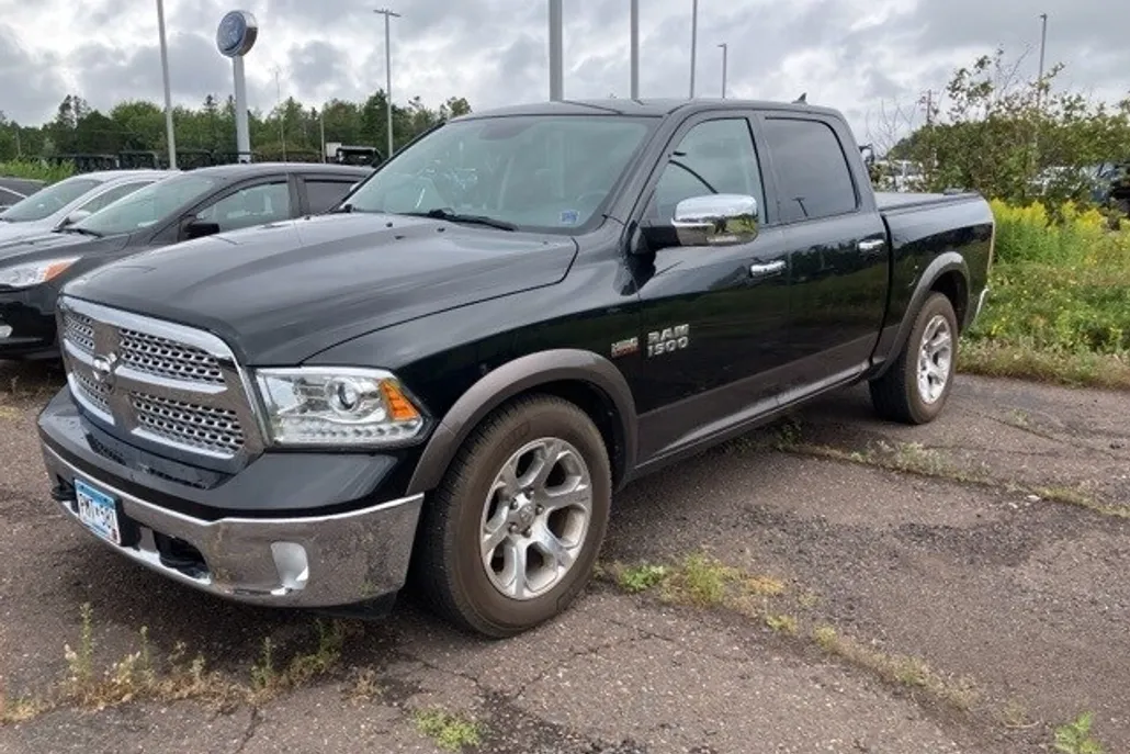 2017 Ram 1500 Laramie photo 1