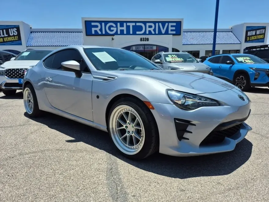2018 Toyota GR86 Base photo 1