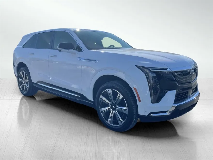 2025 Cadillac Escalade IQ Luxury photo 1