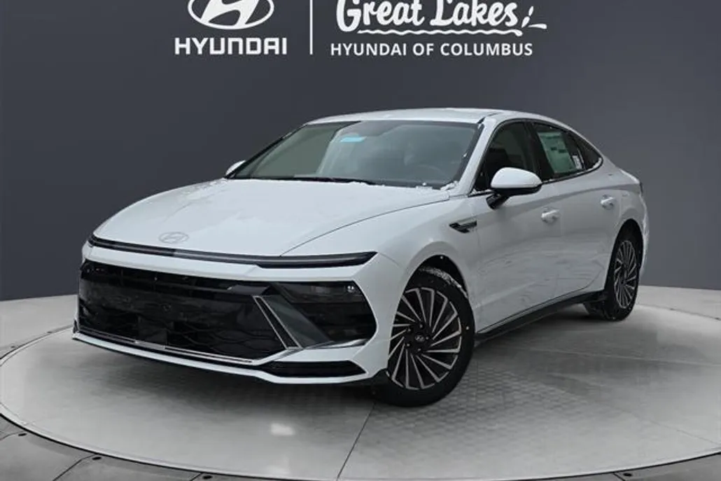 2025 Hyundai Sonata Hybrid SEL photo 1